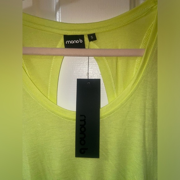 Bright green MonoB tank - Picture 5 of 5